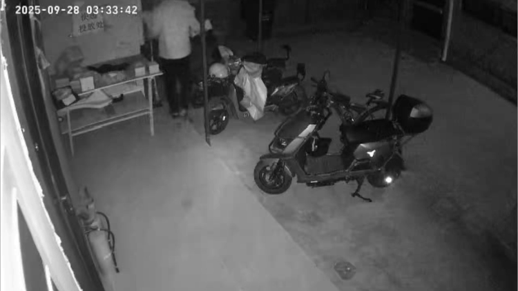 体育皇冠信用网站_每月稳定收入8000多元却忍不住经常偷快递体育皇冠信用网站，上海一男子被刑拘