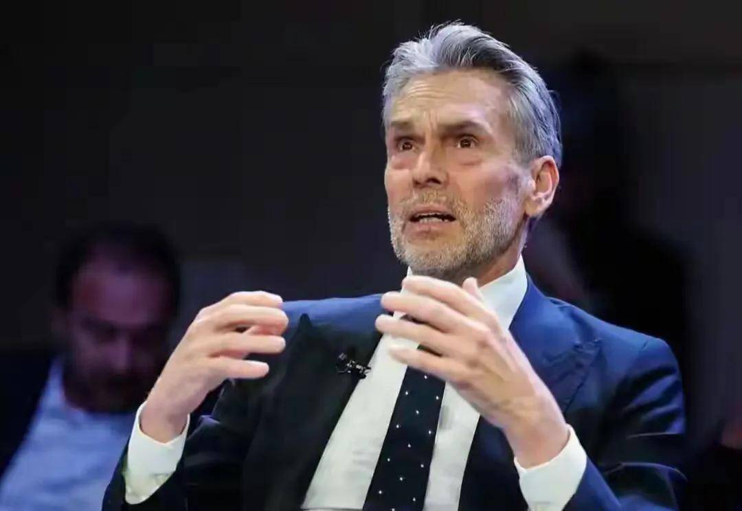 查尔顿 vs 西布朗
_欧盟默许荷兰夺股权查尔顿 vs 西布朗
,中国不答应!终于下了最后通牒,荷方承担全责