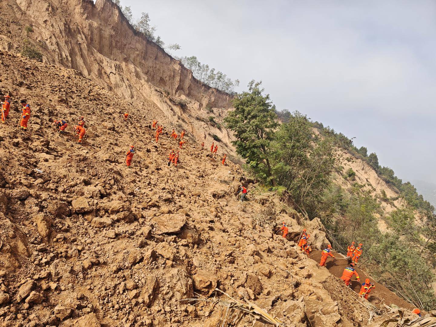 罗瑟汉姆 vs 保顿艾尔宾
_农妇收玉米遇山体垮塌失联 当地搜救8天后停止 家属:在家中举办罗瑟汉姆 vs 保顿艾尔宾
了告别仪式