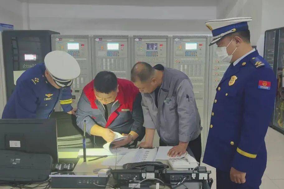 皇冠app
_【高层建筑专项整治】大连市金普新区持续开展高层建筑隐患排查整治行动