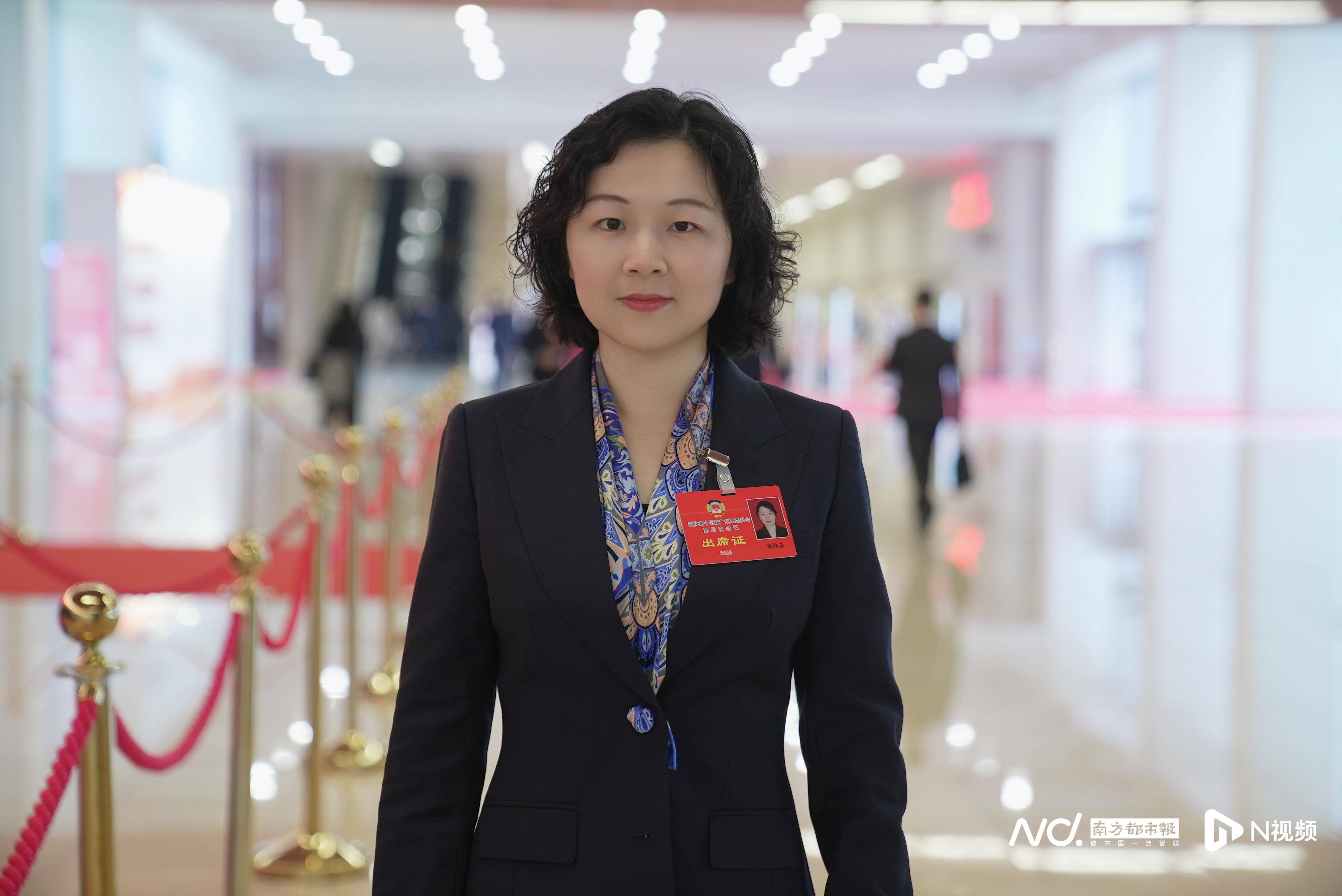 皇冠信用网代理_广州市政协委员胡桂芬：建议海珠黄埔打造脑机接口产业集聚区