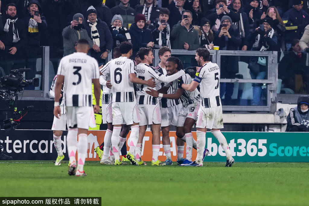 皇冠信用网庄家_尤文图斯3-0完胜那不勒斯皇冠信用网庄家，现场球迷嘲讽孔蒂引发热议！